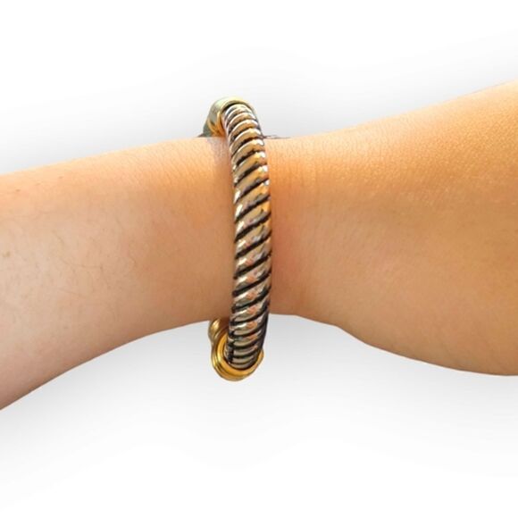 Hinged Classic Cable Cuff Pink Rhinestone End Cap Bracelet - Picture 1 of 8